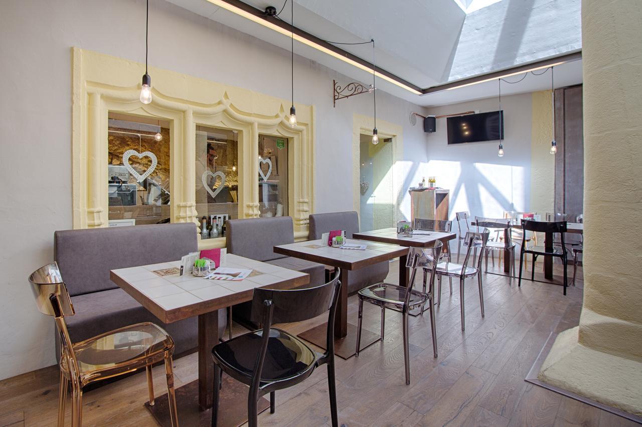 Les Galeries Marval Aparthotel เนอชาแต็ล ภายนอก รูปภาพ